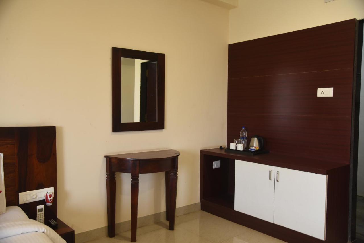 Shubham Hotel 4*
